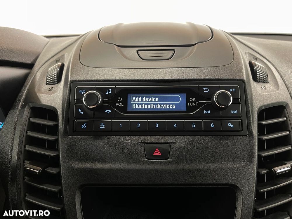 Ford Transit Connect - 11