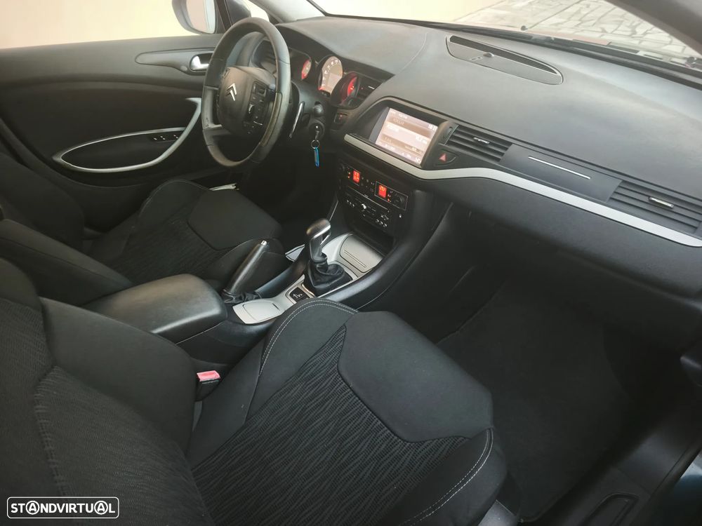 Citroën C5 Tourer 1.6 e-HDi Séduction Air.CMP6 - 24