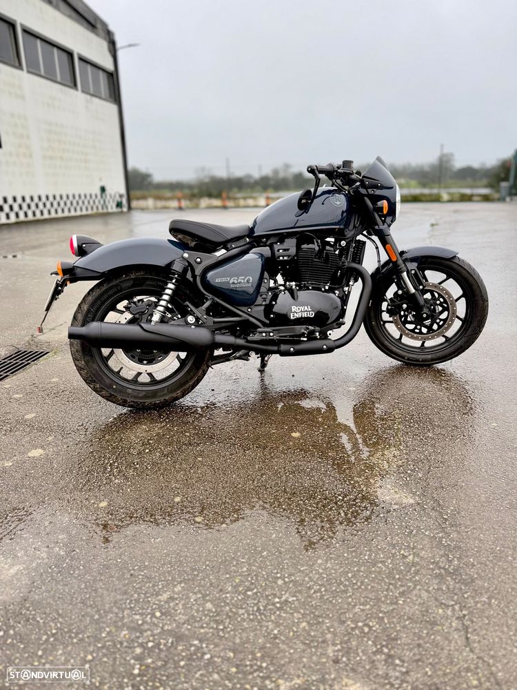 Royal Enfield Model G Shotgun 650 - 1