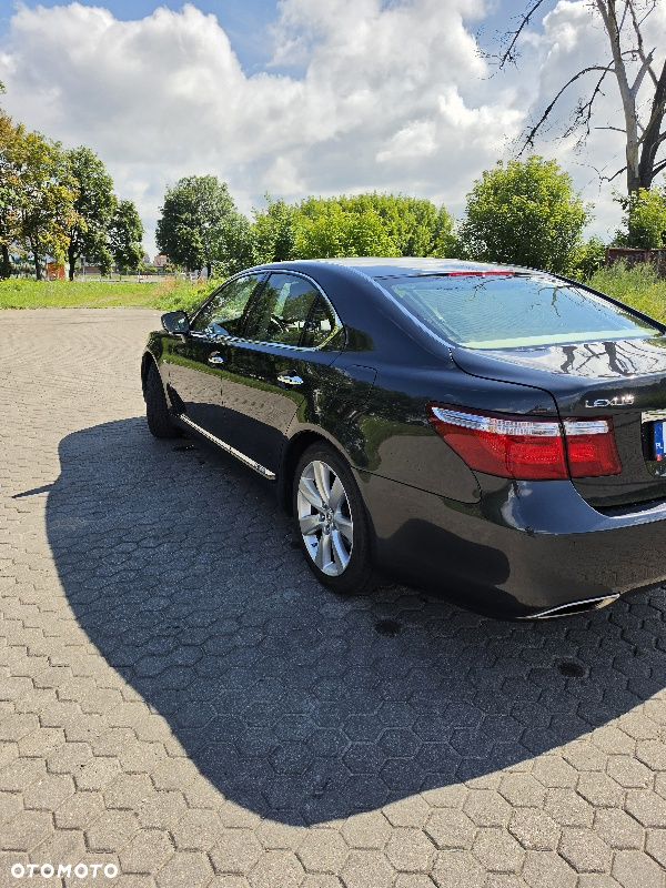 Lexus LS 600h Elegance - 4