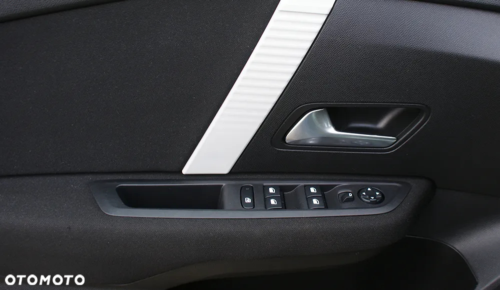 Citroën C4 PureTech 100 Stop&Start LIVE - 20