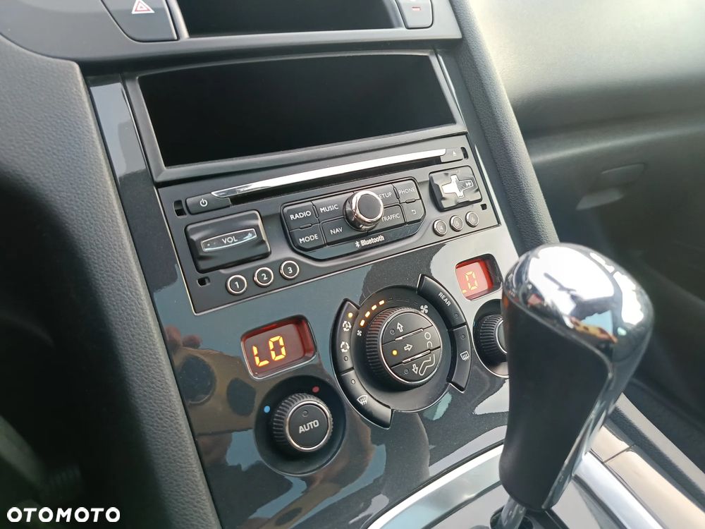 Peugeot 5008 HDI 160 Automatik Business-Line - 12