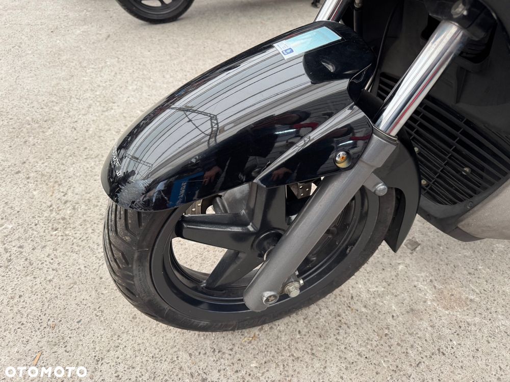 Yamaha X-max - 11