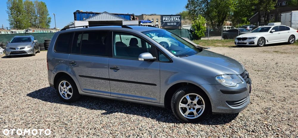 Volkswagen Touran - 3