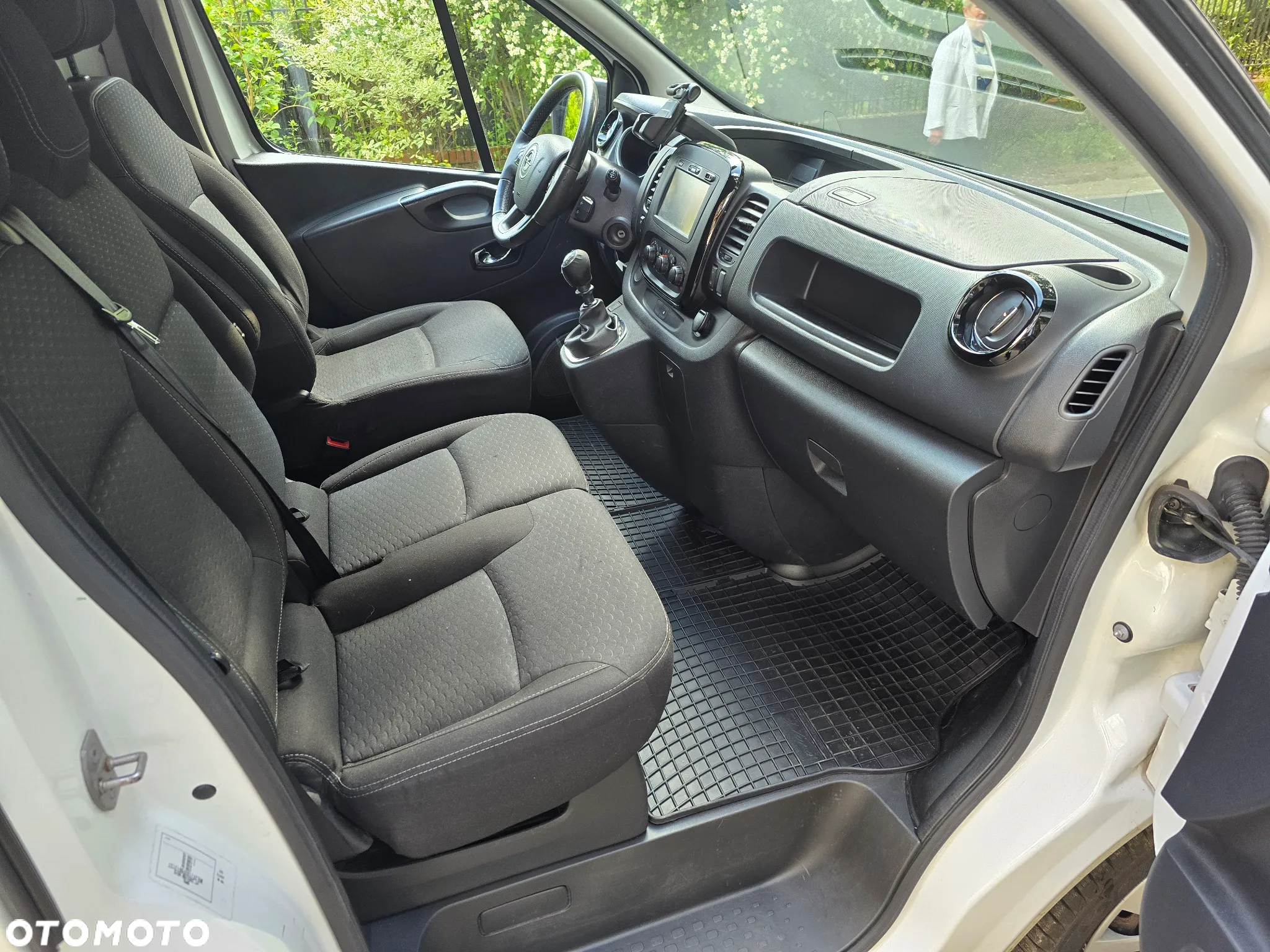 Opel VIVARO - 13