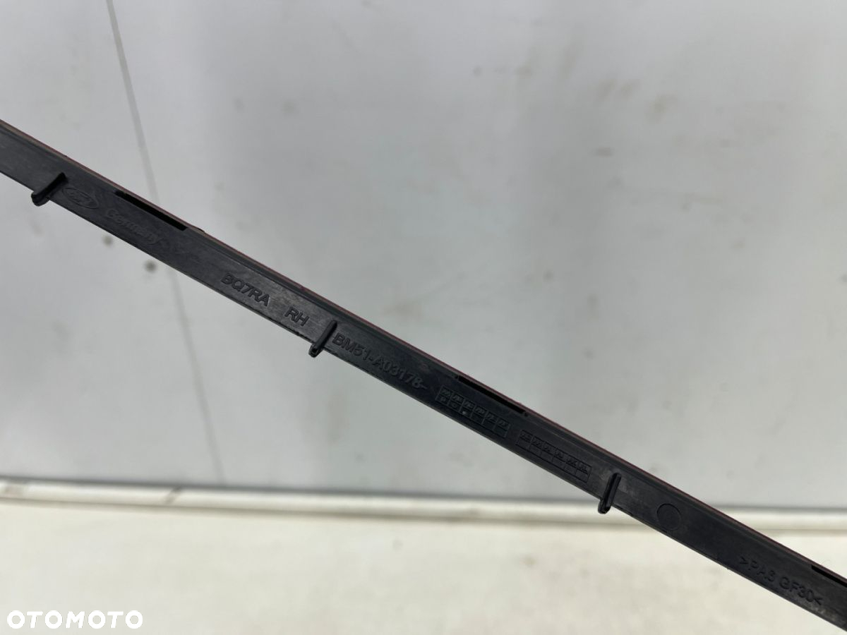 Listwa Ford Focus MK3 10-19r. prawy ślizg listwy zgarniającej szyby czołowej montażowa NOWA - 13