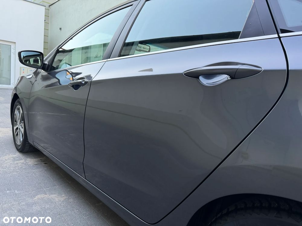Hyundai i30 1.6 Fifa World Cup Edition - 28