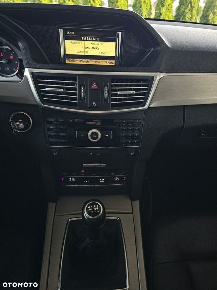 Mercedes-Benz Klasa E - 16