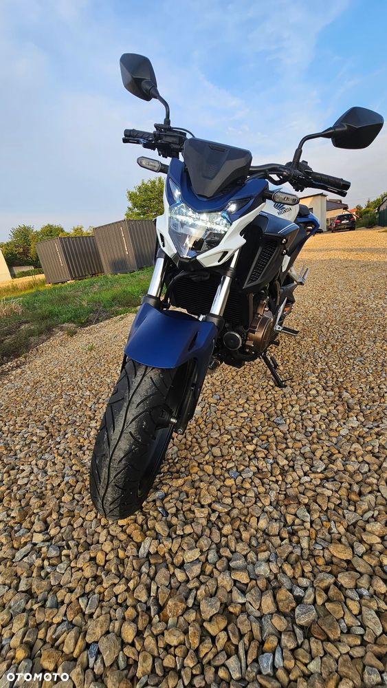 Honda CB - 1