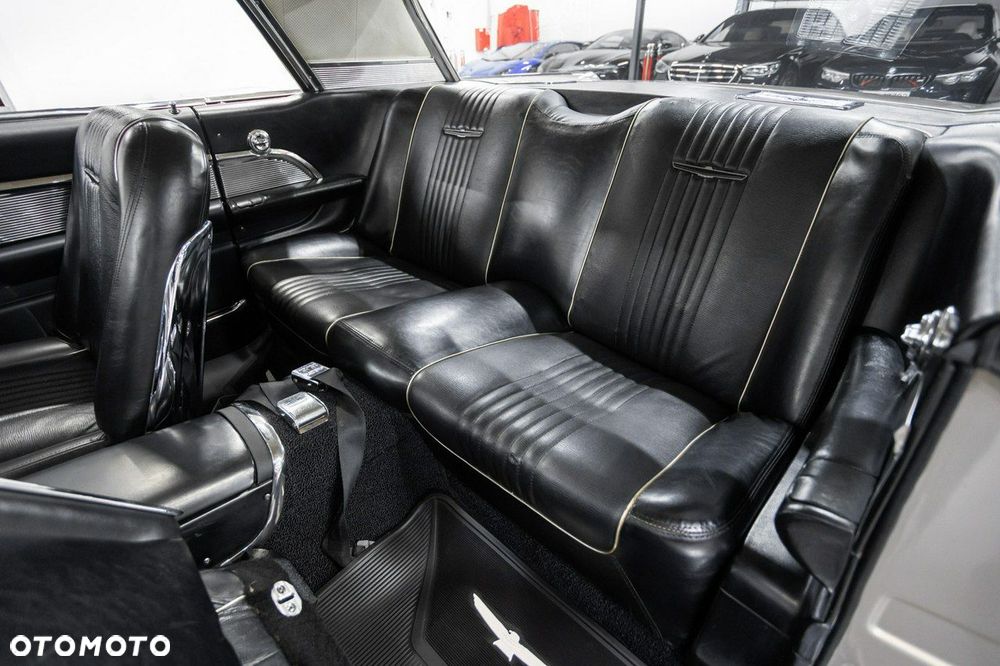 Ford Thunderbird - 27