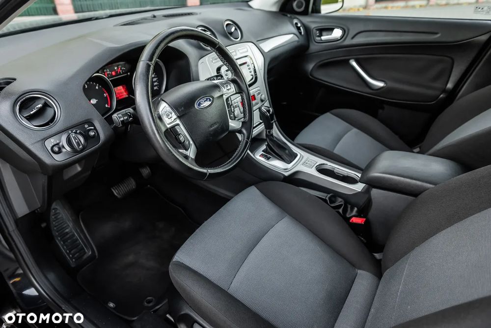 Ford Mondeo 2.0 TDCi Ambiente - 15