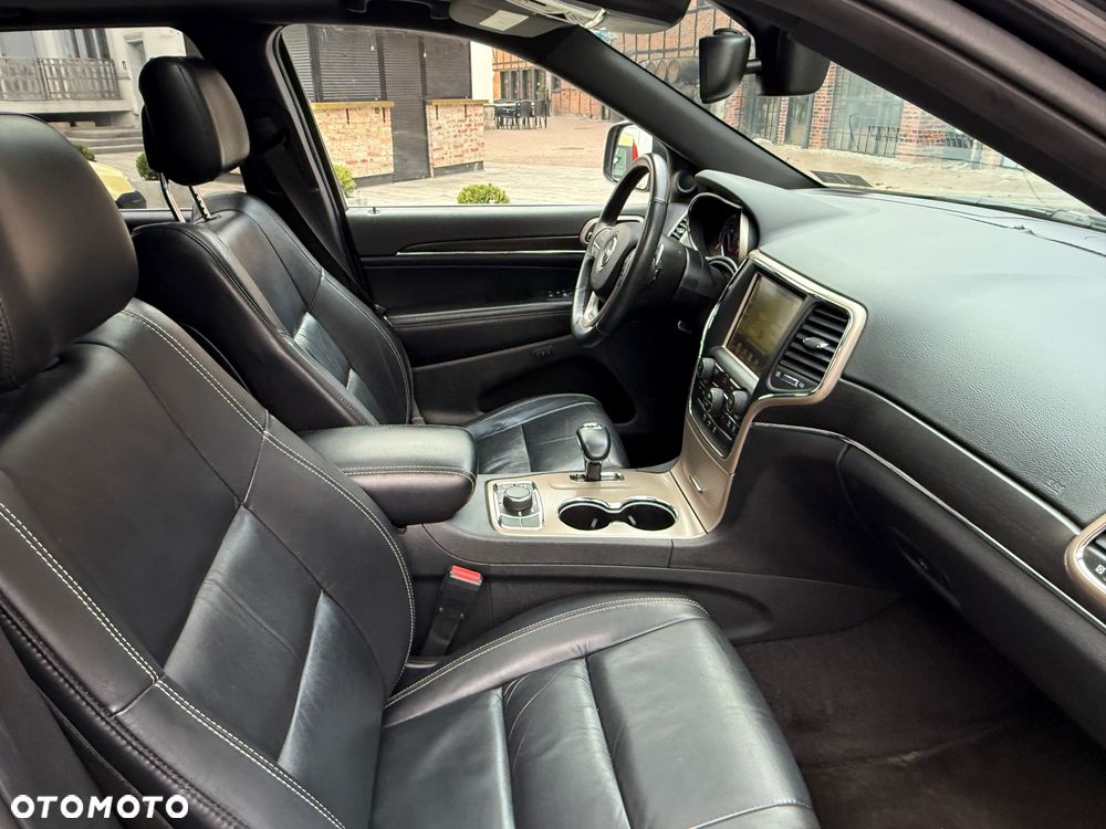 Jeep Grand Cherokee - 21