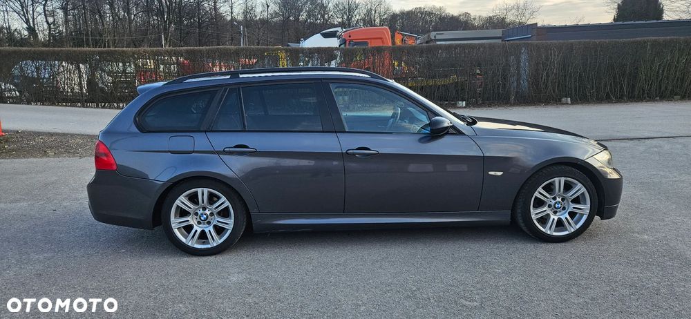 BMW Seria 3 320i - 9