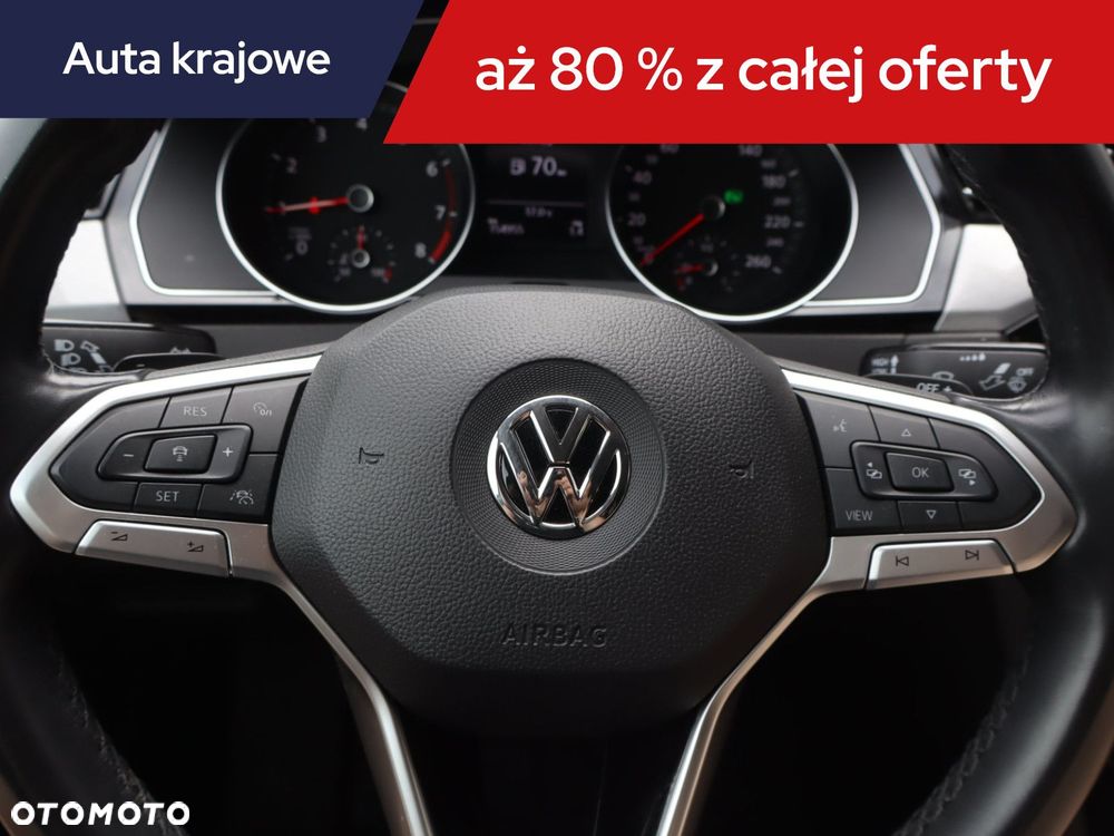 Volkswagen Passat - 20