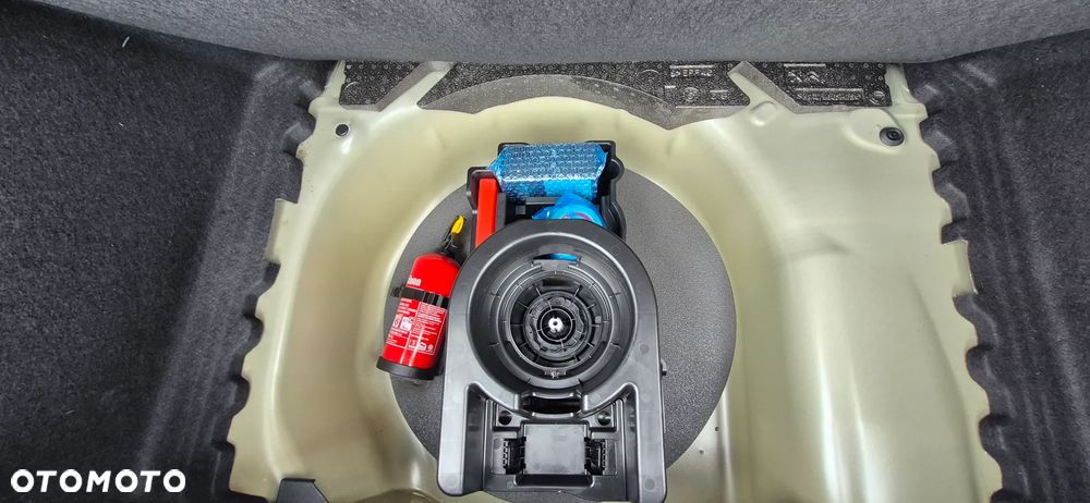 Peugeot 208 1.2 PureTech Allure S&S EAT8 - 33