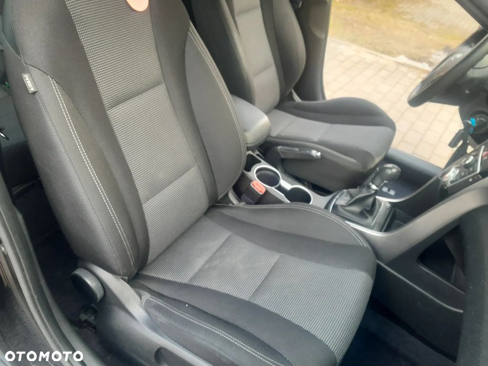 Hyundai i30 1.6 CRDI Trend - 21