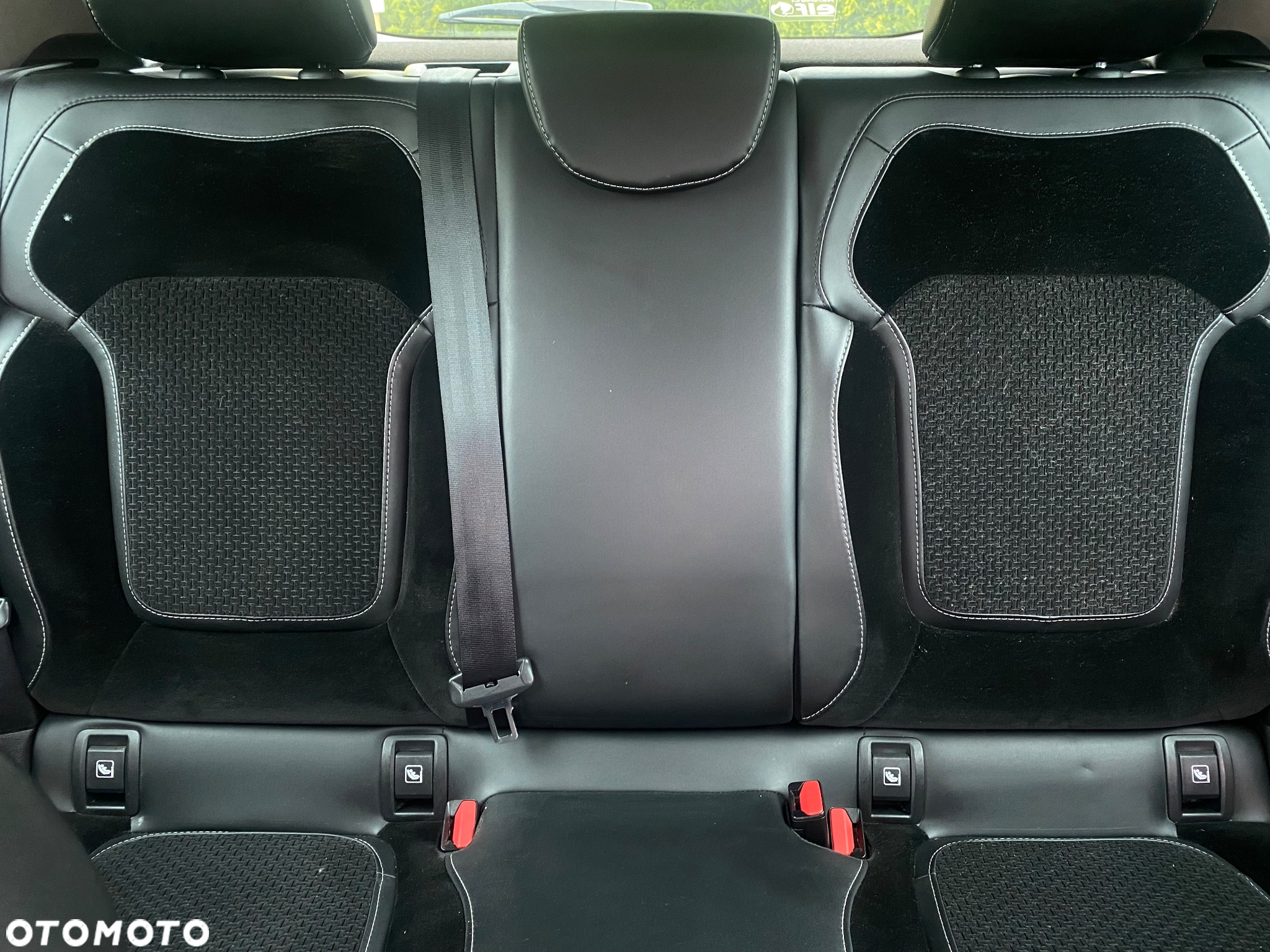 Renault Megane ENERGY TCe 165 EDC BOSE EDITION - 21