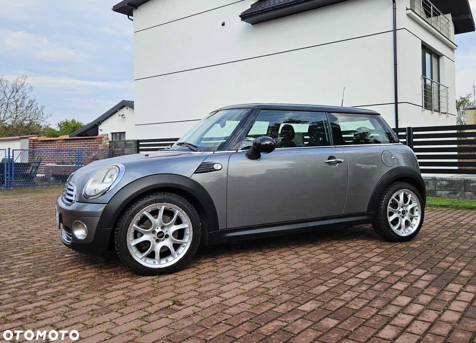 MINI Cooper Standard - 4