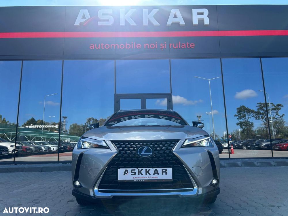 Lexus UX 250h 2.0L HEV 20H- (178 HP) 4X4 CVT Executive - 2