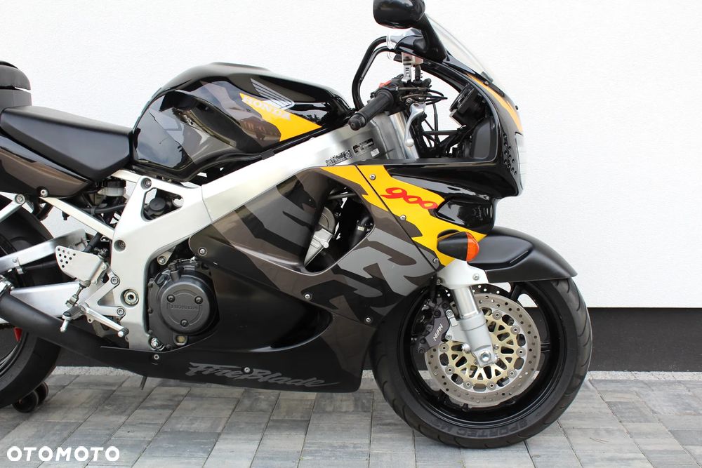 Honda CBR - 11
