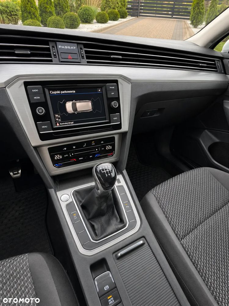 Volkswagen Passat - 9