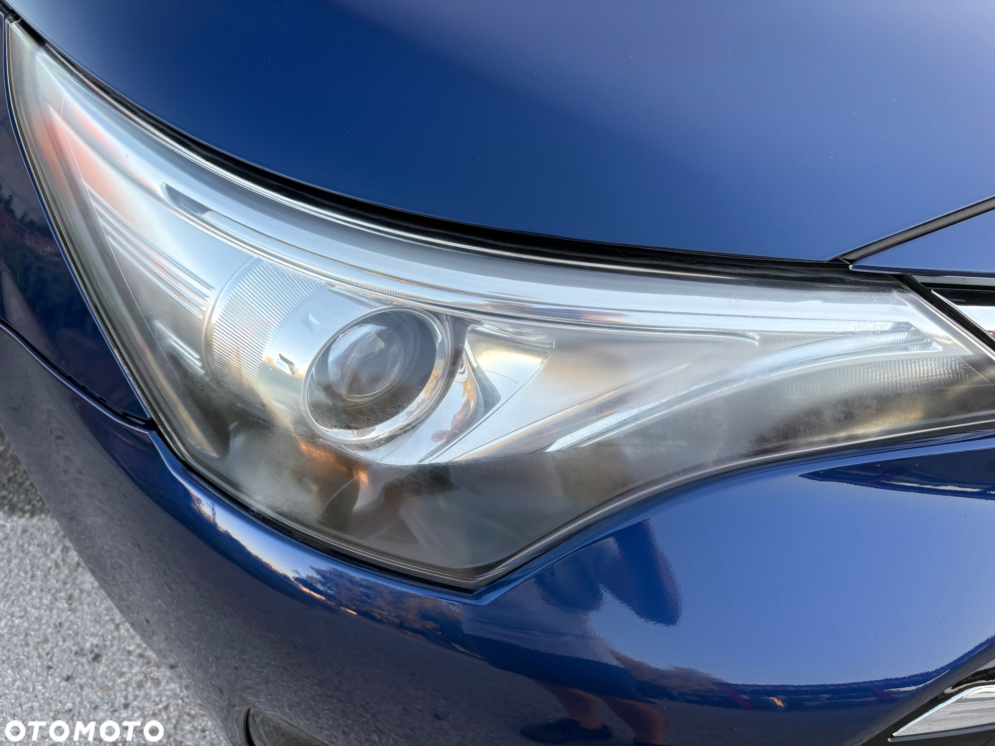 Toyota Avensis 1.8 Premium - 9