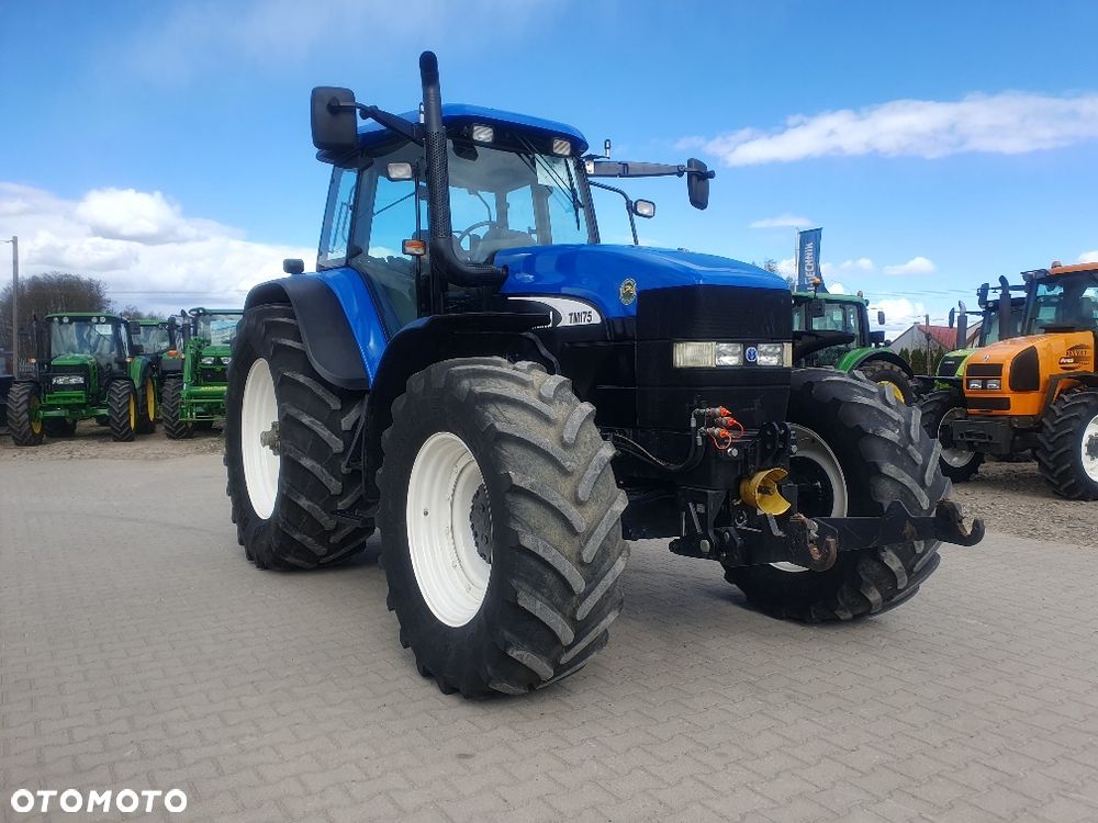 New Holland TM 175 - 1