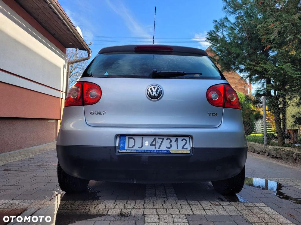 Volkswagen Golf 1.9 TDI DSG DPF Comfortline - 4