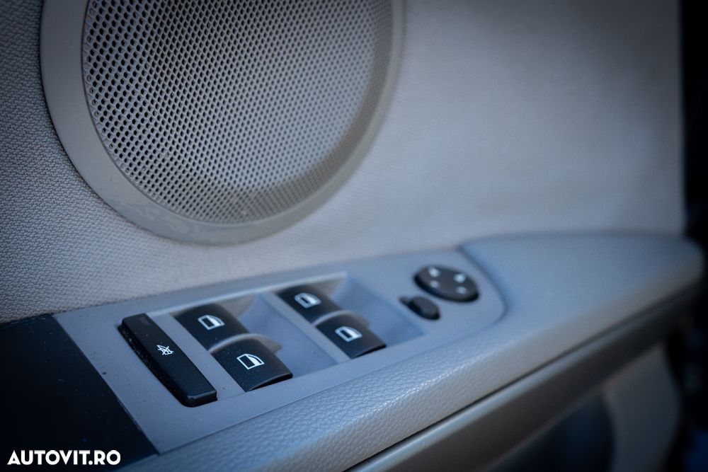 BMW Seria 3 320d - 16