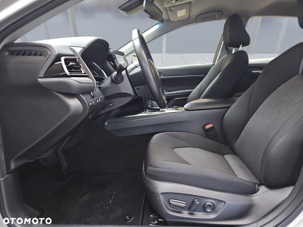 Toyota Camry 2.5 Hybrid Comfort CVT - 14