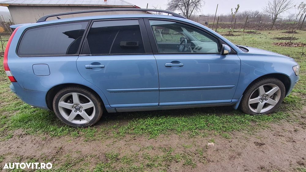 Volvo V50 2.5 T5 - 2