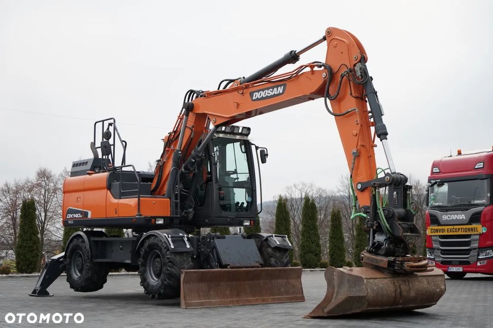 Doosan DX 140W / KOPARKA KOŁOWA / JOYSTICK /  POWERTILT OBROTNICA / 2019 ROK / - 7