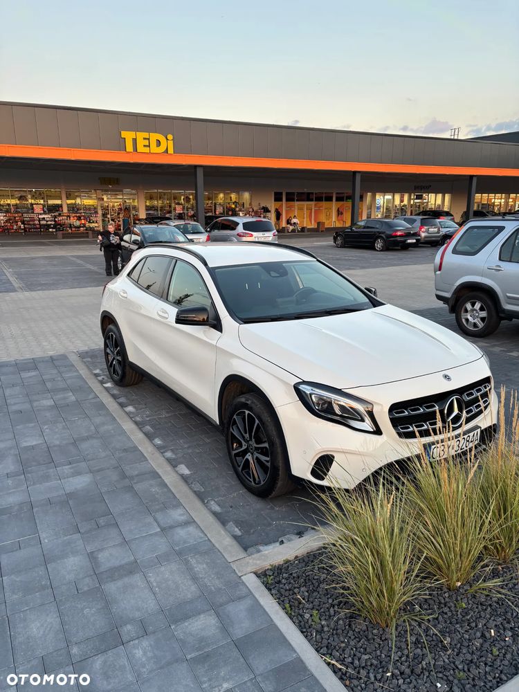 Mercedes-Benz GLA - 5