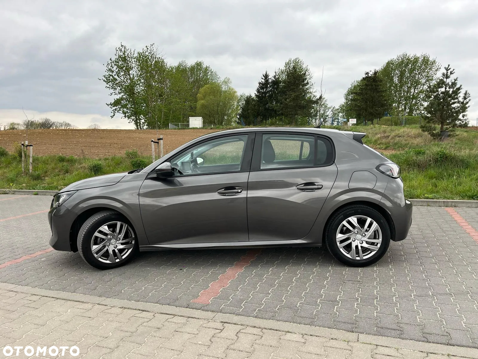 Peugeot 208 1.2 PureTech Allure S&S - 4