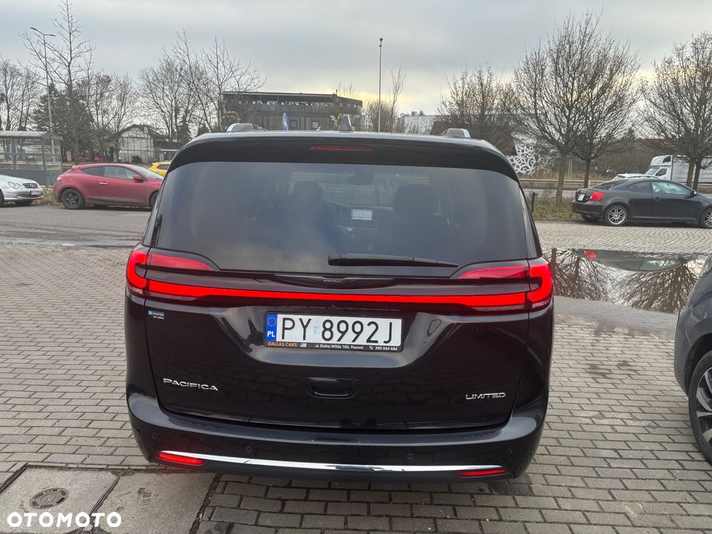 Chrysler Pacifica - 26