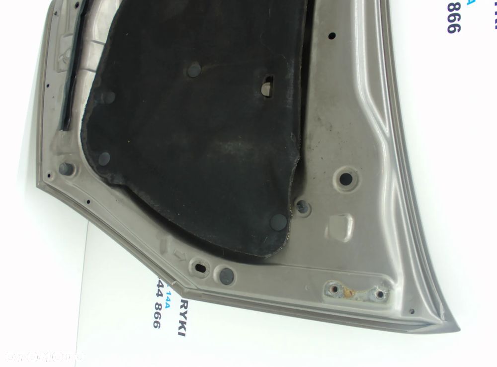 Toyota corolla verso II maska 4S0 - 8