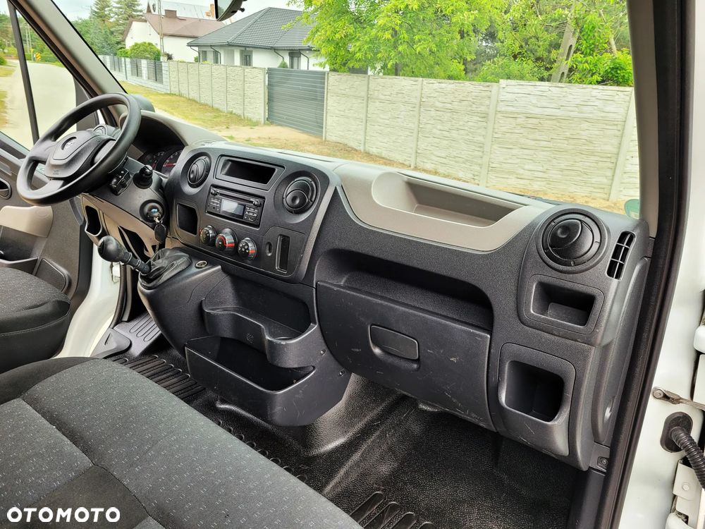 Renault Master - 32