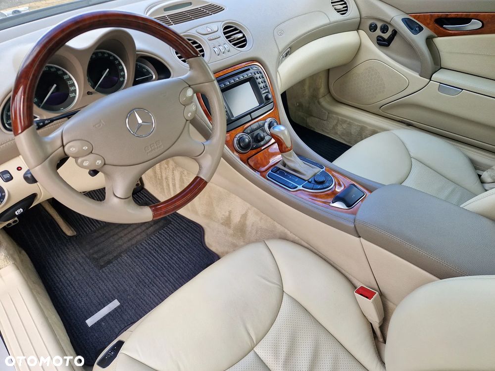 Mercedes-Benz SL - 30