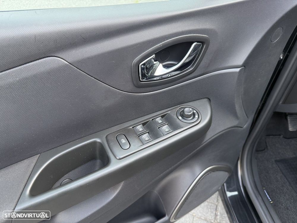 Renault Captur 1.5 dCi Exclusive - 17