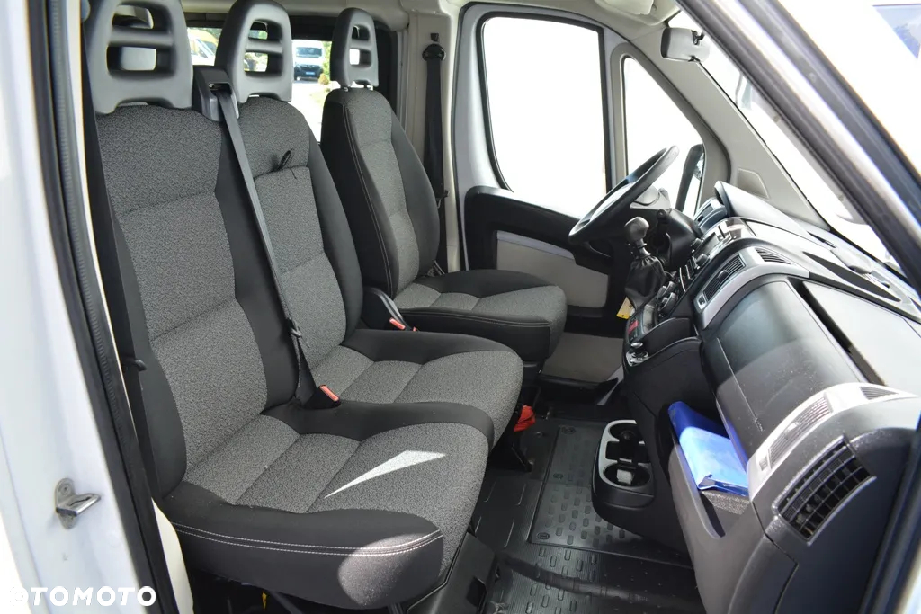 Fiat Ducato 2,3 MuliJet 130KM średniak - 24