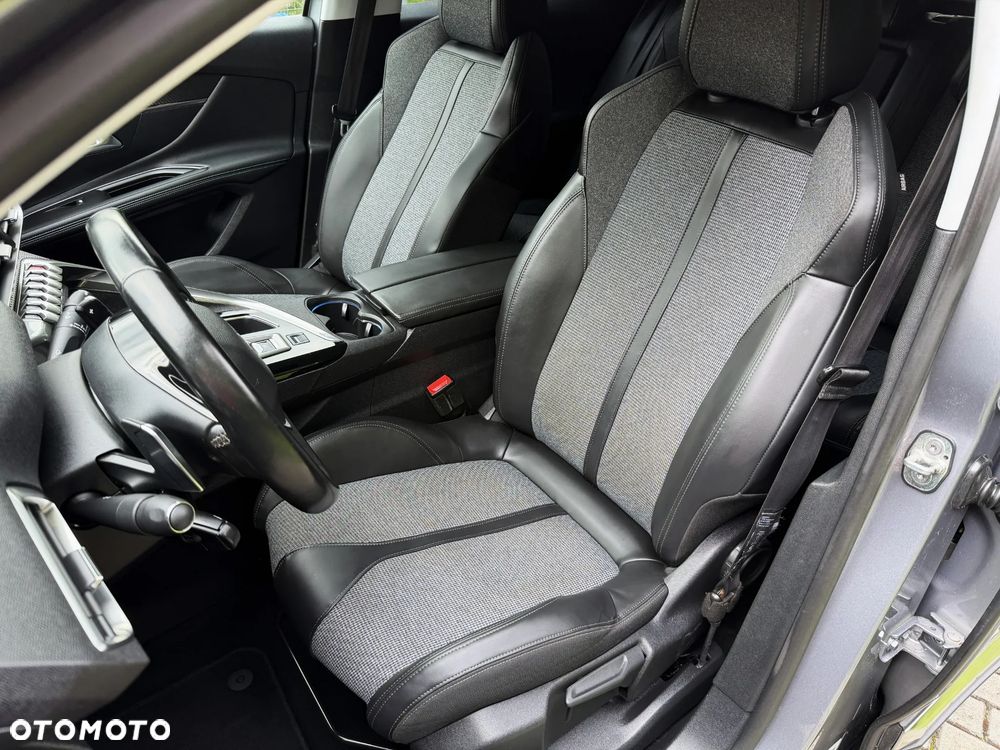 Peugeot 3008 PureTech 130 Stop & Start GPF EAT8 Allure - 12