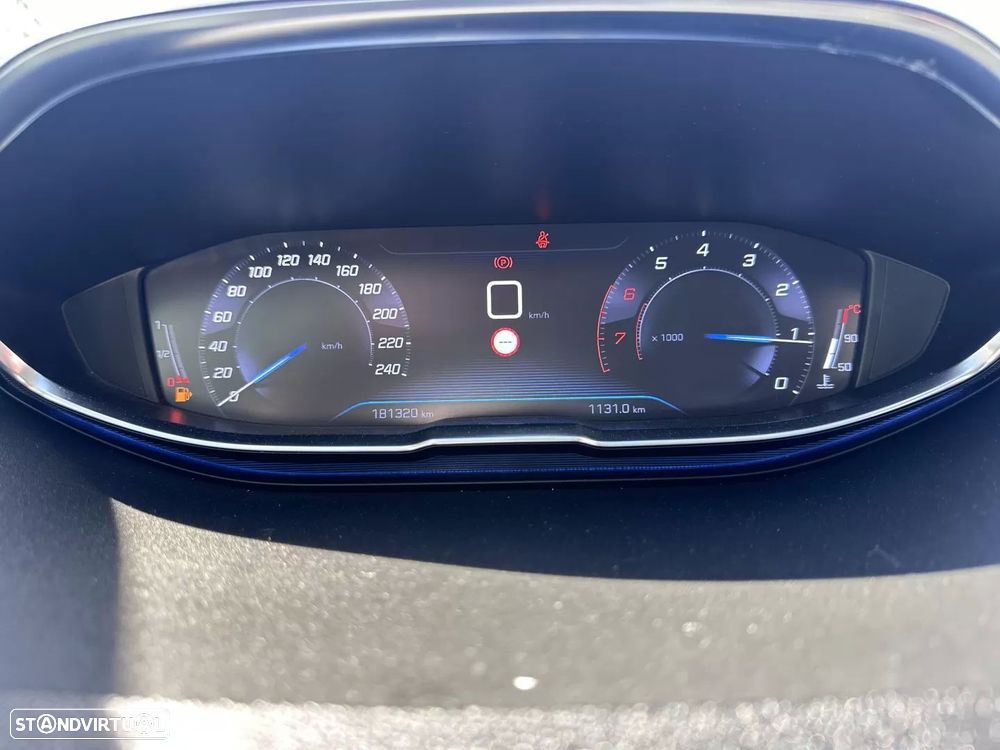 Peugeot 3008 1.2 PureTech Allure Pack - 21