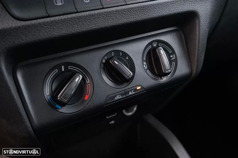 Skoda Fabia 1.0 TSI Essence - 18