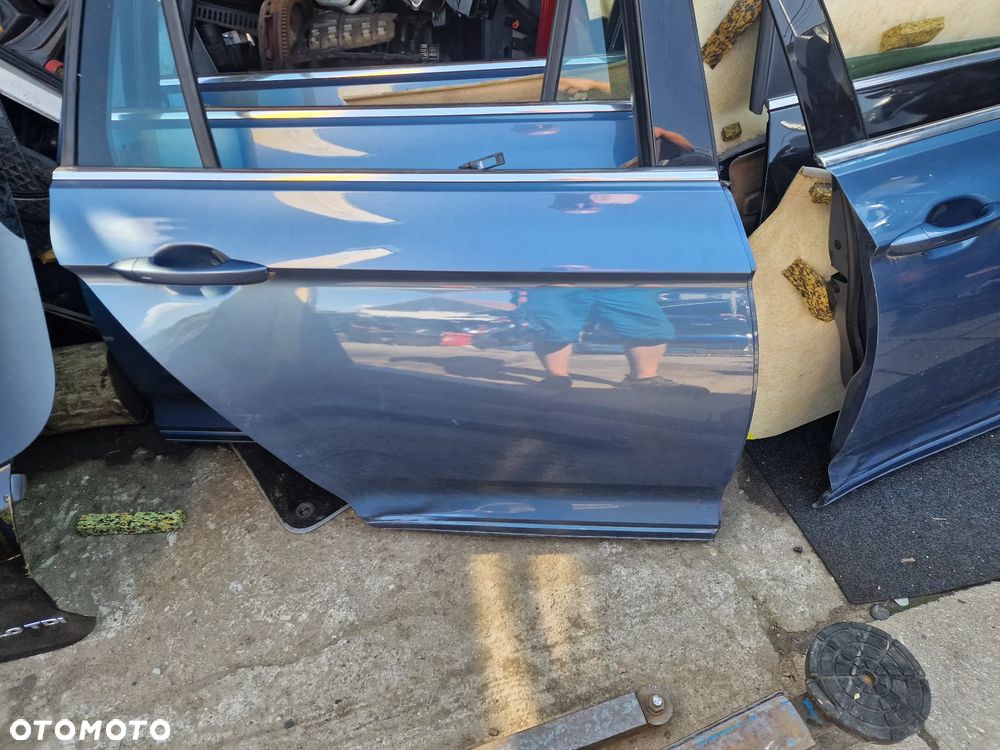 Drzwi  prawy  tył vw  Passat  B8 kombi - 2