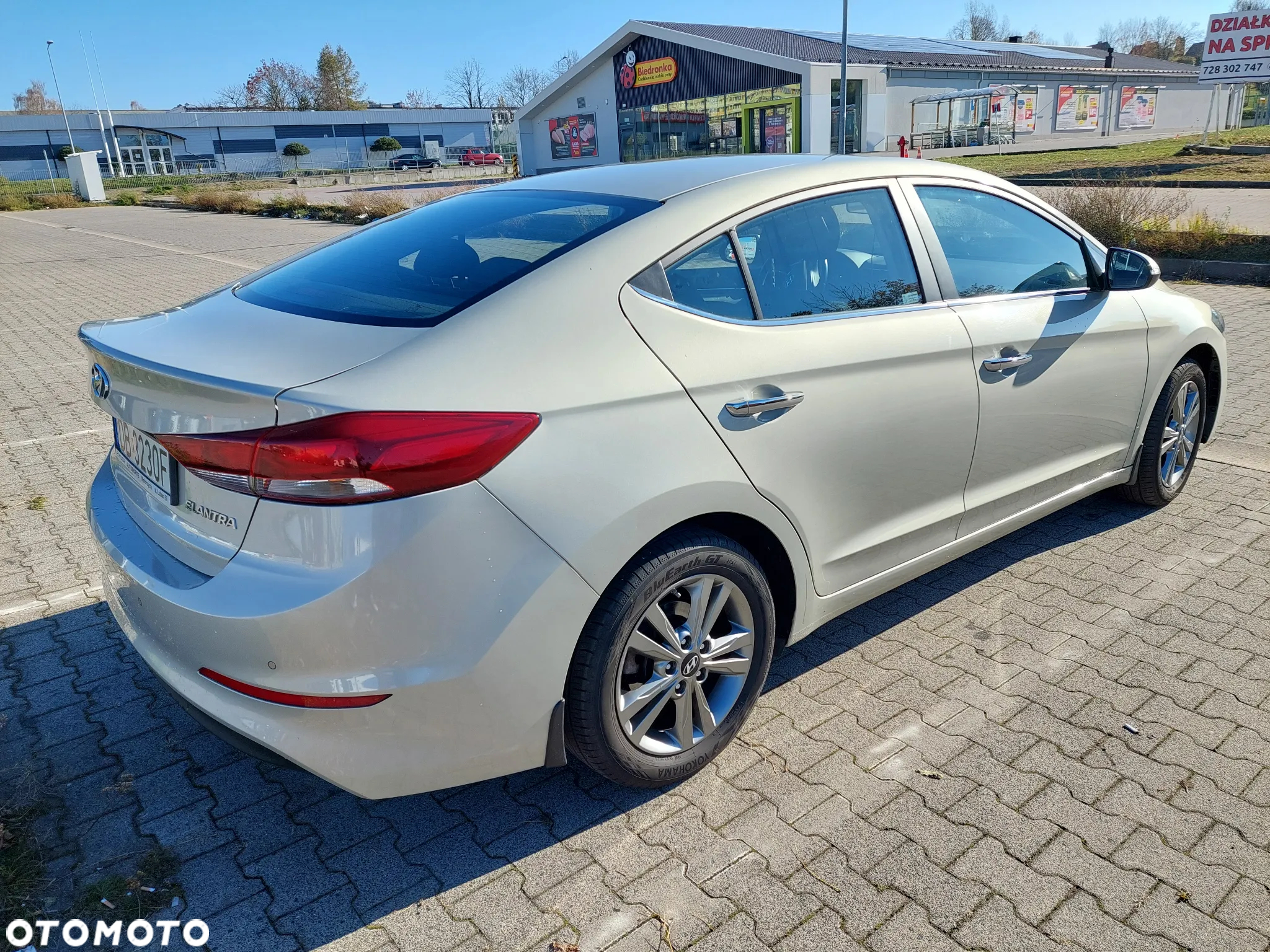 Hyundai Elantra 1.6 Comfort - 8