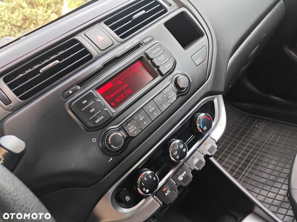 Kia Rio 1.4 Edition 7 - 21