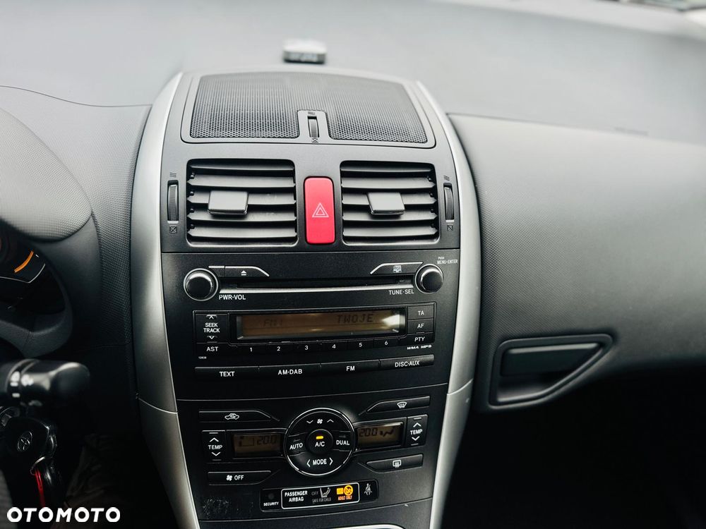 Toyota Auris - 26