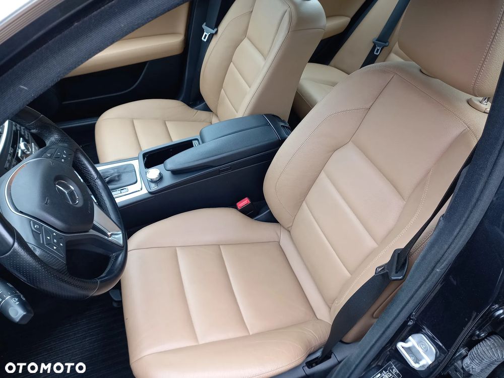 Mercedes-Benz Klasa C 250 CGI Automatik BlueEFFICIENCY Avantgarde - 21