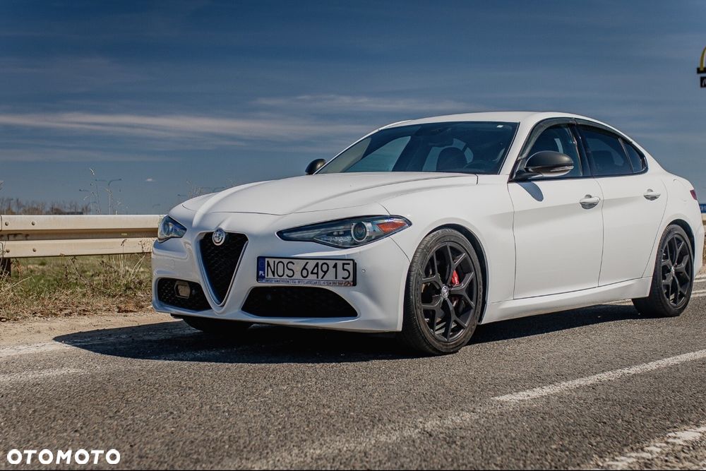 Alfa Romeo Giulia - 1