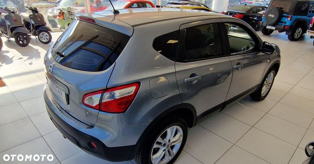 Nissan Qashqai - 10
